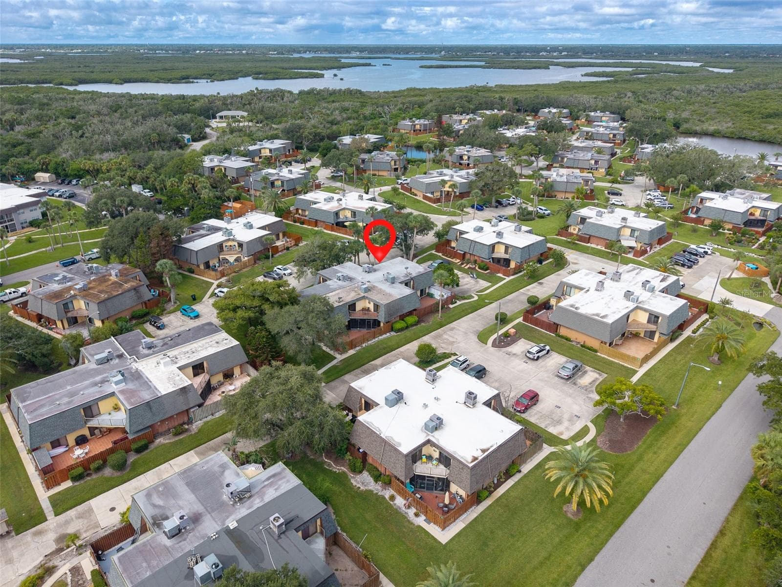 Great beachside location! - 43 CEDAR DUNES DR, NEW SMYRNA BEACH