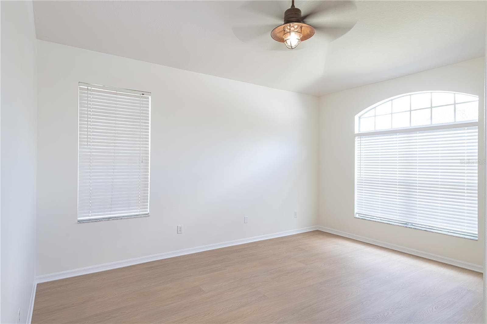 Single Family Residence at 1435 TAWNYBERRY CT, TRINITY, photo 4 of 18