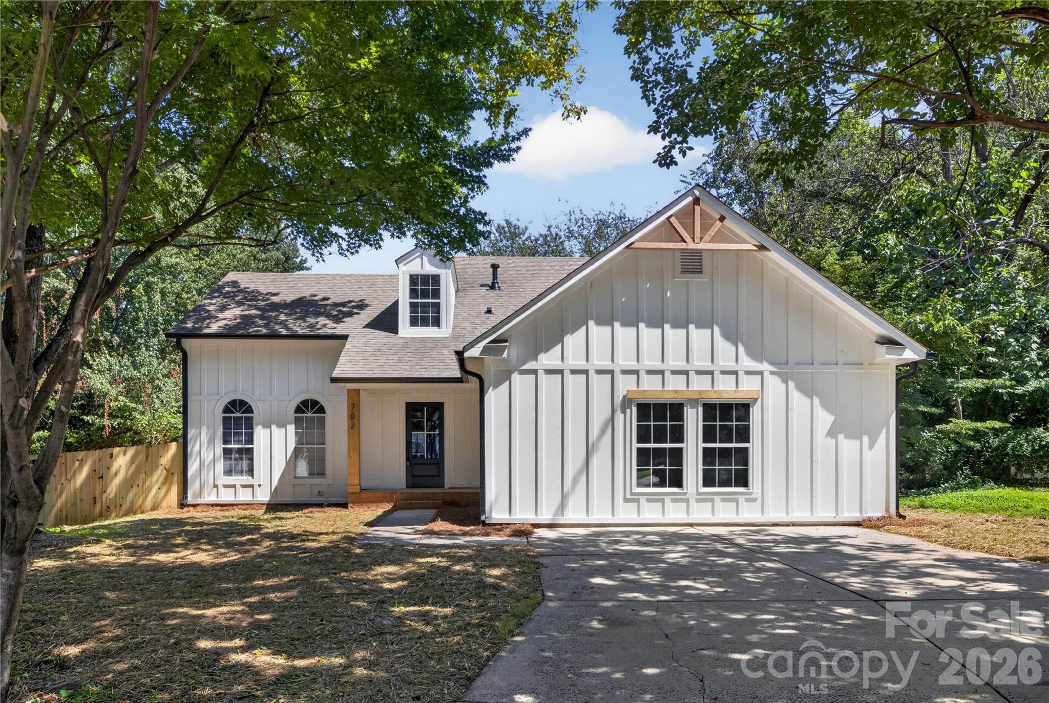 Single Family Residence at 702 Foxborough Road, Charlotte, photo 28 of 28