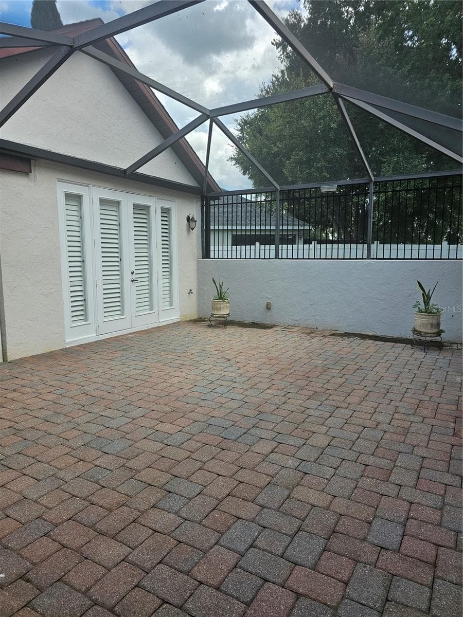 Single Family Residence at 33116 IRONGATE DR, LEESBURG, photo 11 of 95