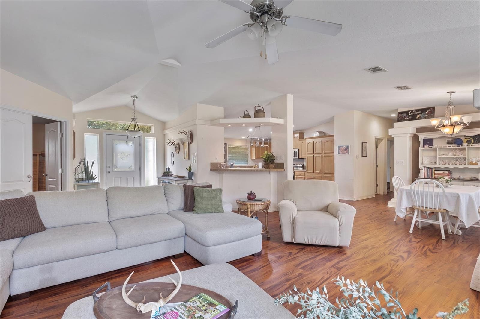 Manufactured Home at 17171 NW 80TH TER, TRENTON, photo 6 of 33