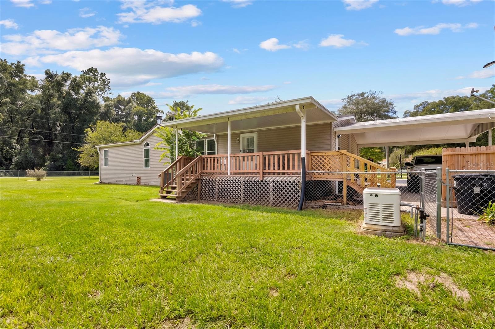 Manufactured Home at 17171 NW 80TH TER, TRENTON, photo 24 of 33