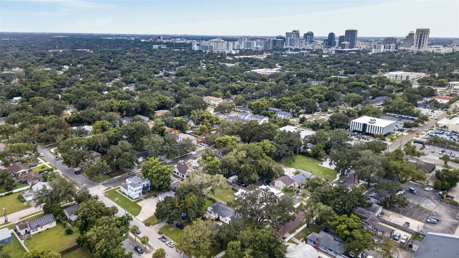 Everything is "right there"! - 1627 E CONCORD ST, ORLANDO