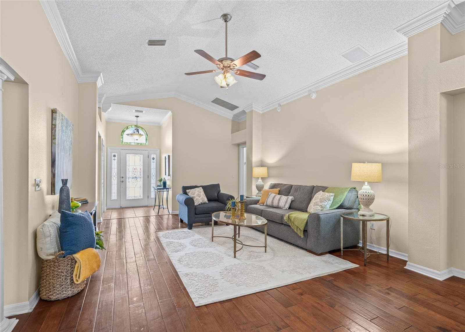 Another view highlights the generous proportions of this STRETCHED/EXPANDED Hawthorne floor plan, with an open flow and attractive architectural detailing throughout. - 17601 SE 81ST TIMBERWOOD TER, THE VILLAGES