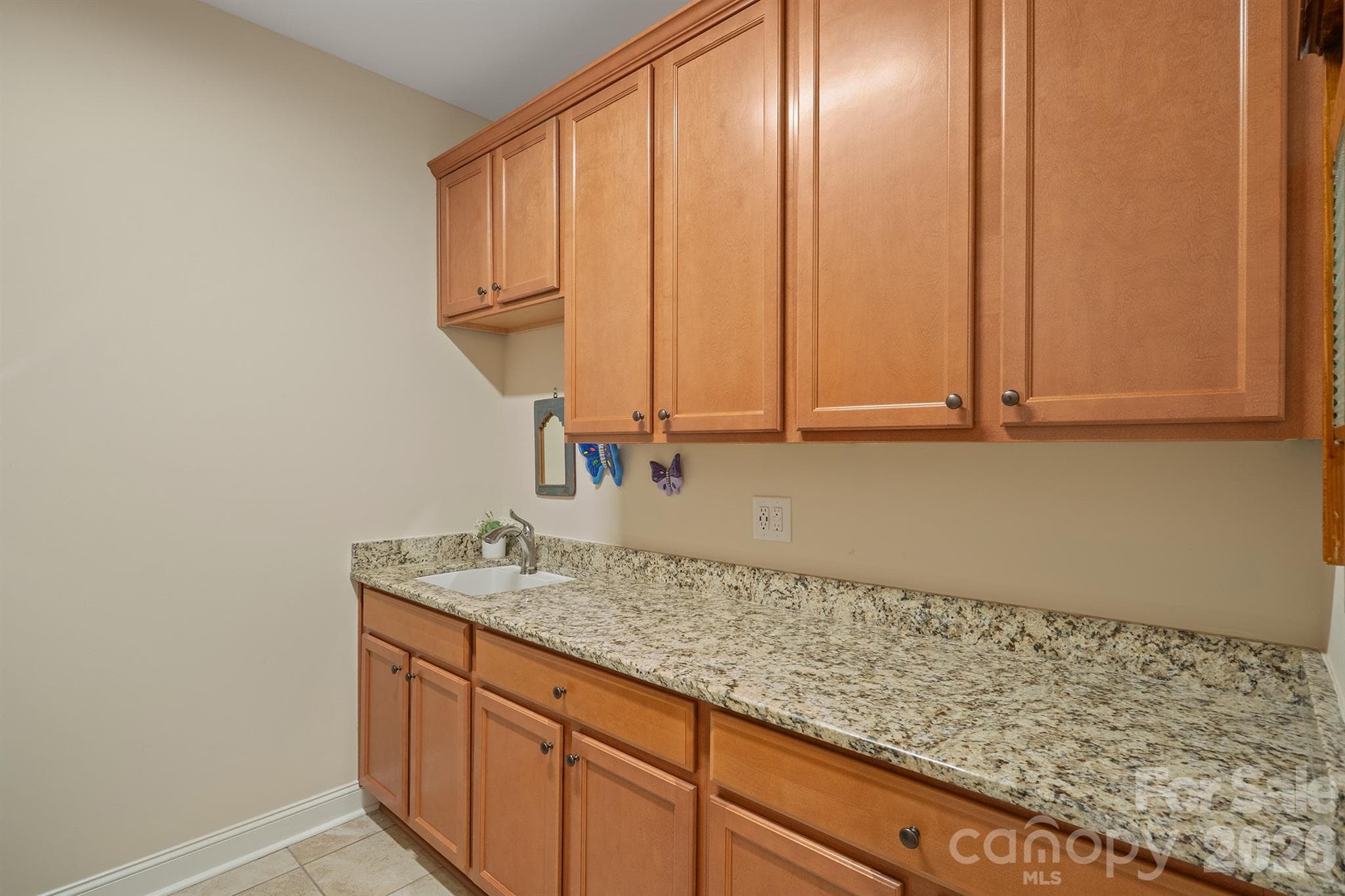 Single Family Residence at 2205 Lincolnshire Lane, Waxhaw, photo 25 of 39