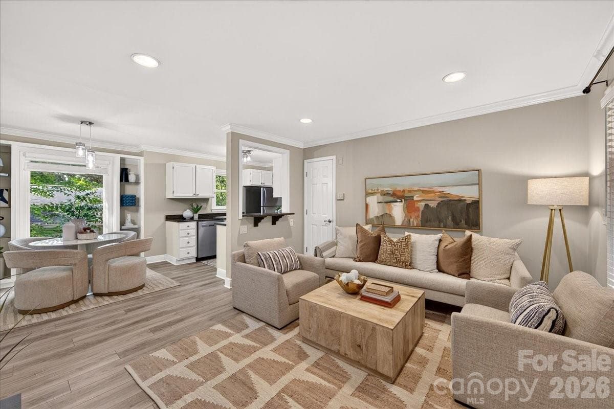 Condominium at Charlotte, photo 2 of 42