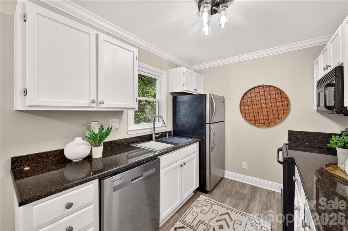Condominium at Charlotte, photo 8 of 42