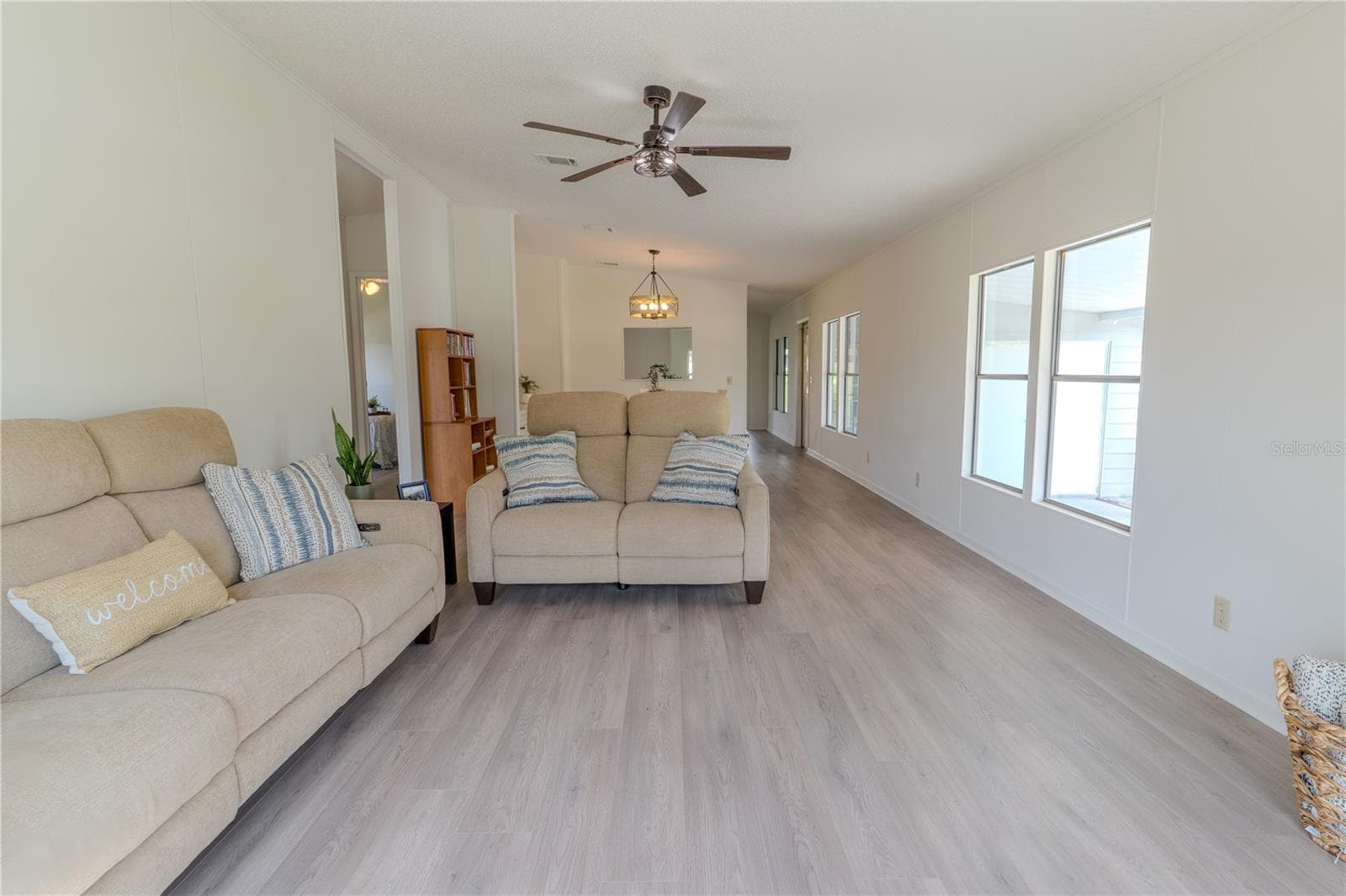 Manufactured Home at 2693 CAYMAN CIR #R41, ZELLWOOD, photo 4 of 38