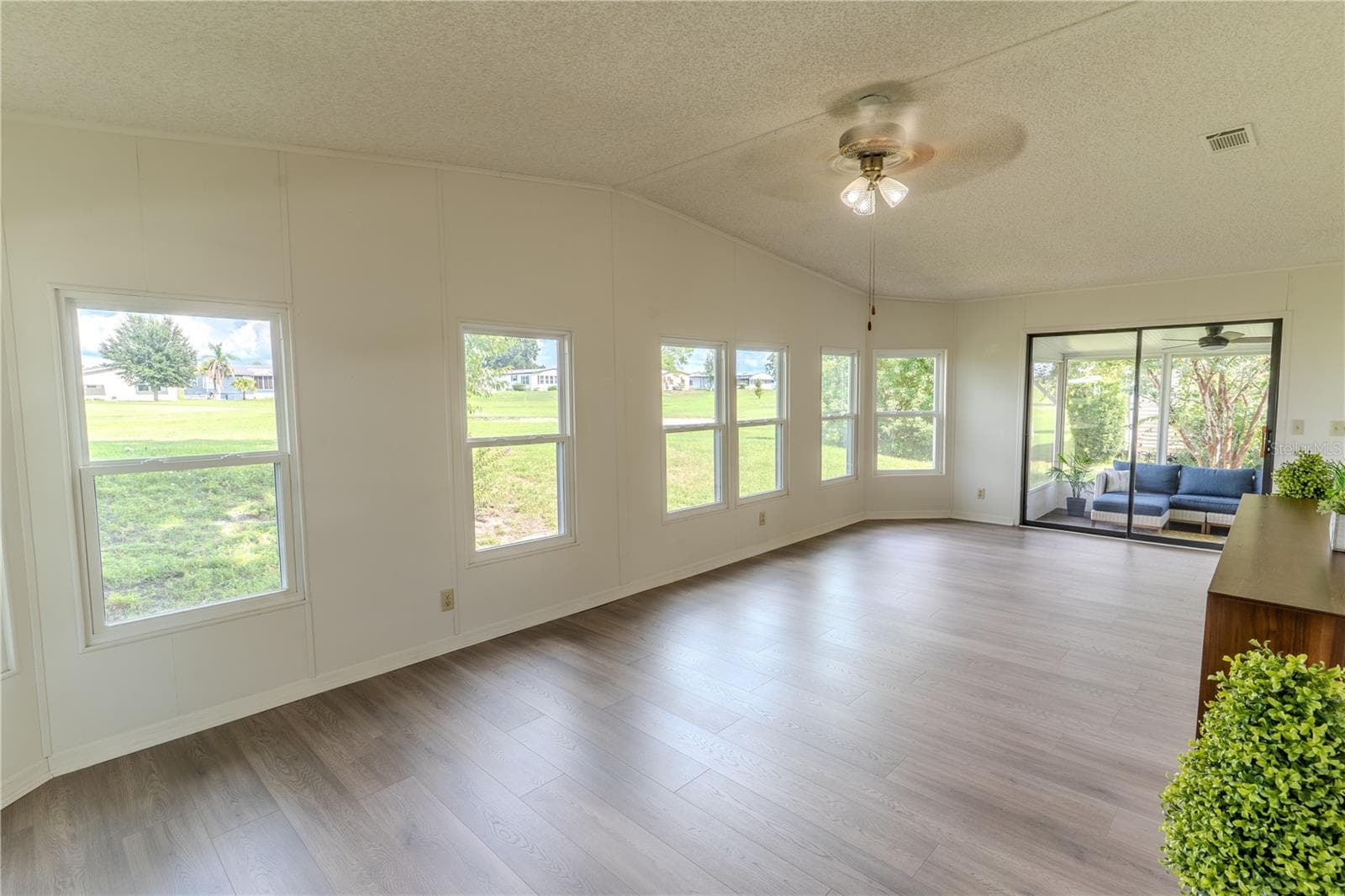 Manufactured Home at 2693 CAYMAN CIR #R41, ZELLWOOD, photo 13 of 38