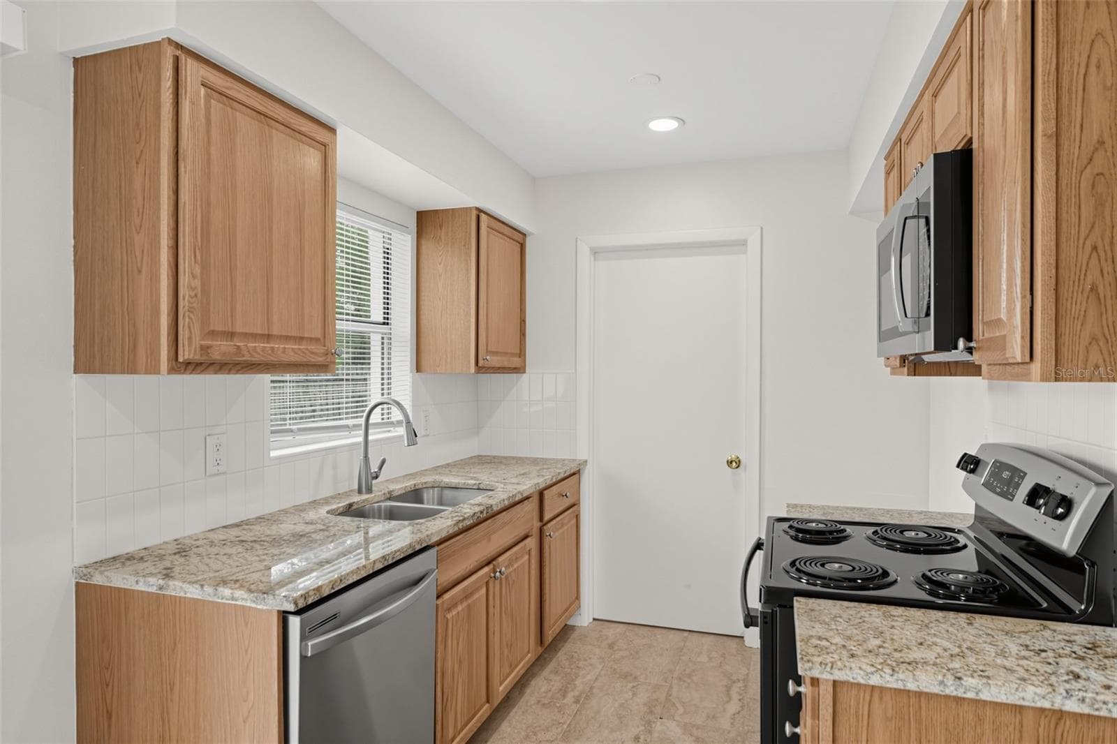 Single Family Residence at 5635 STULL AVE, ORLANDO, photo 8 of 20
