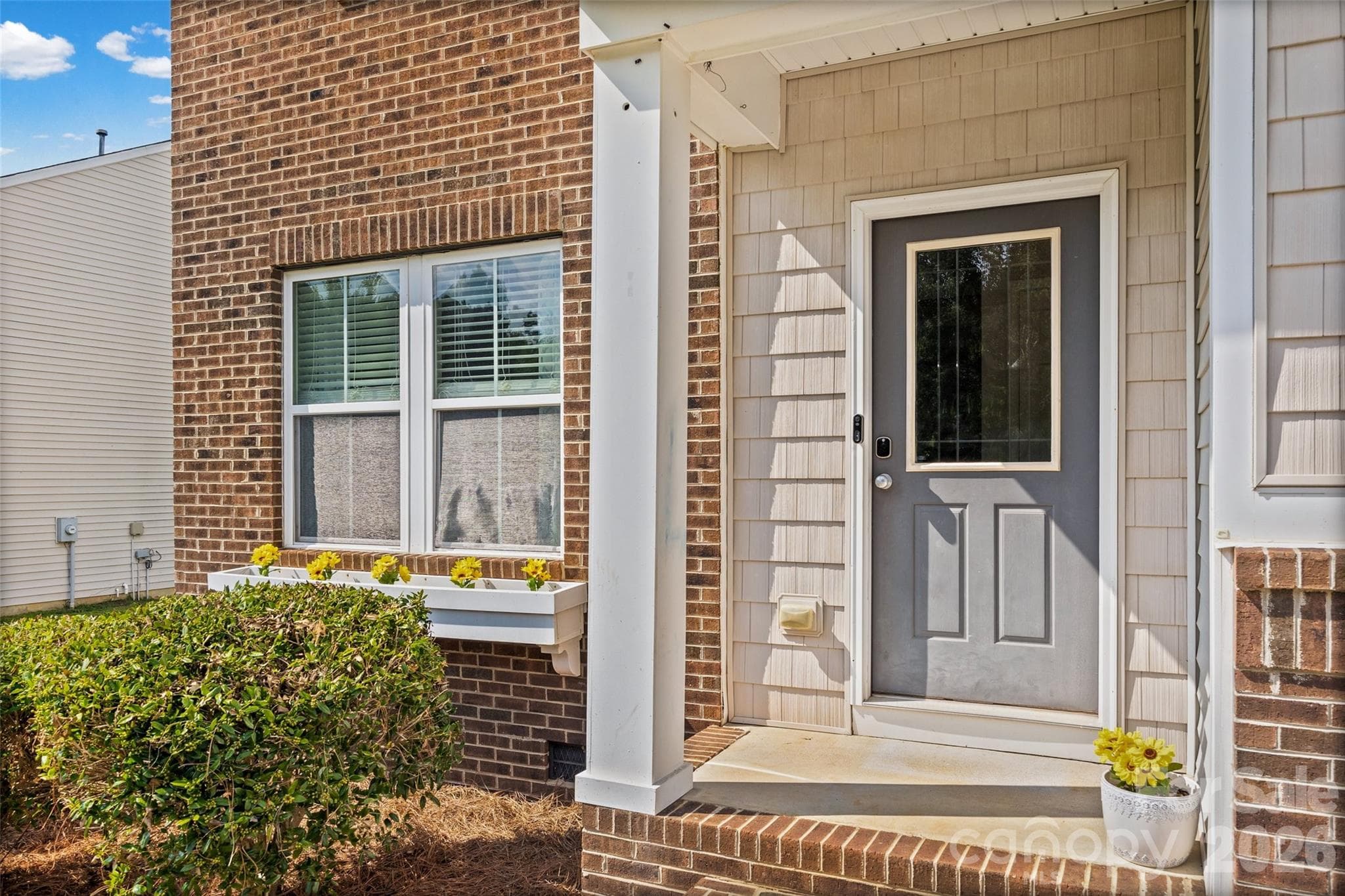 Single Family Residence at 3011 Rhododendron Place, Lake Wylie, photo 2 of 33