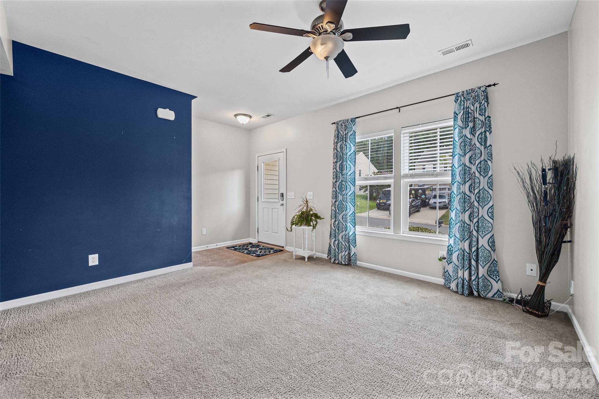 Single Family Residence at 3011 Rhododendron Place, Lake Wylie, photo 5 of 33