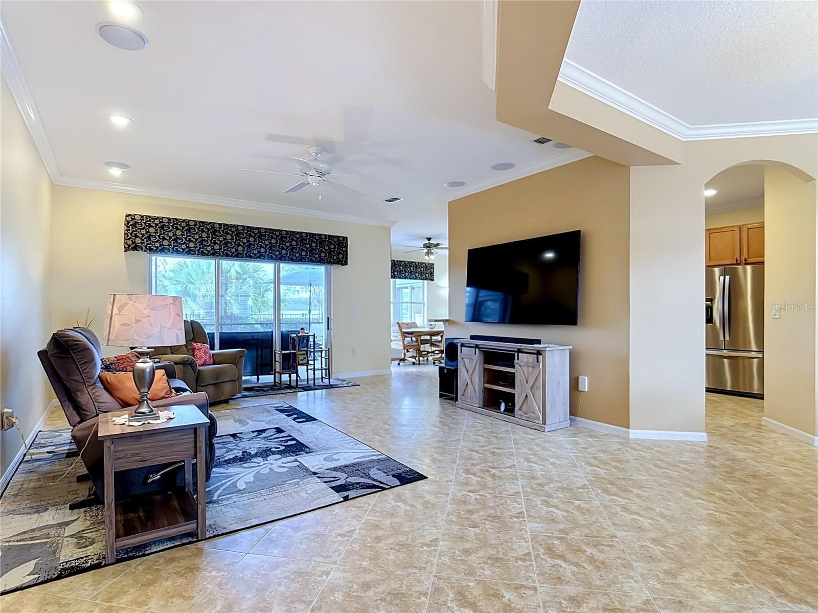 Spacious Living Room - 320 SORRENTO RD, POINCIANA