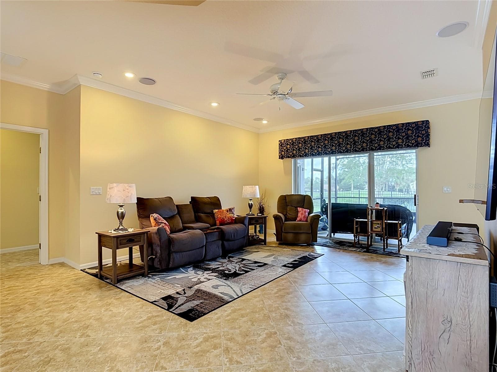 Spacious Living Room - 320 SORRENTO RD, POINCIANA