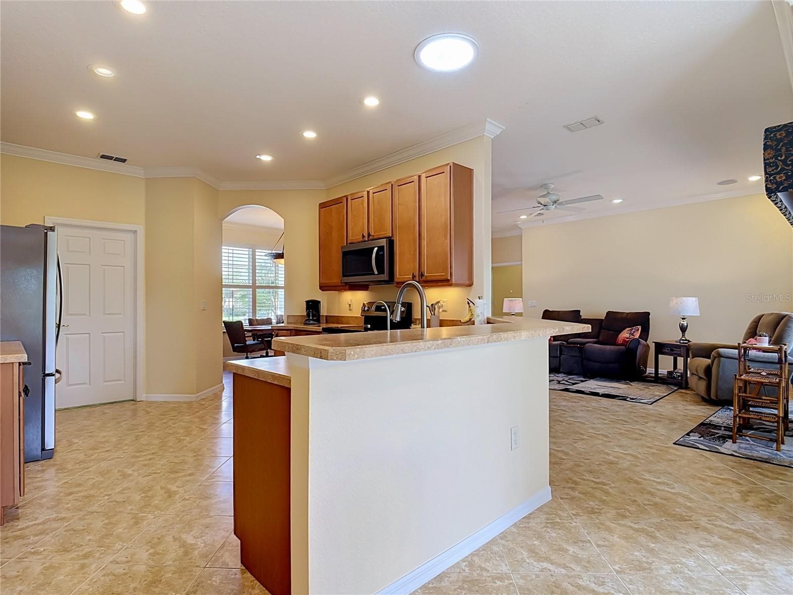 Kitchen - 320 SORRENTO RD, POINCIANA