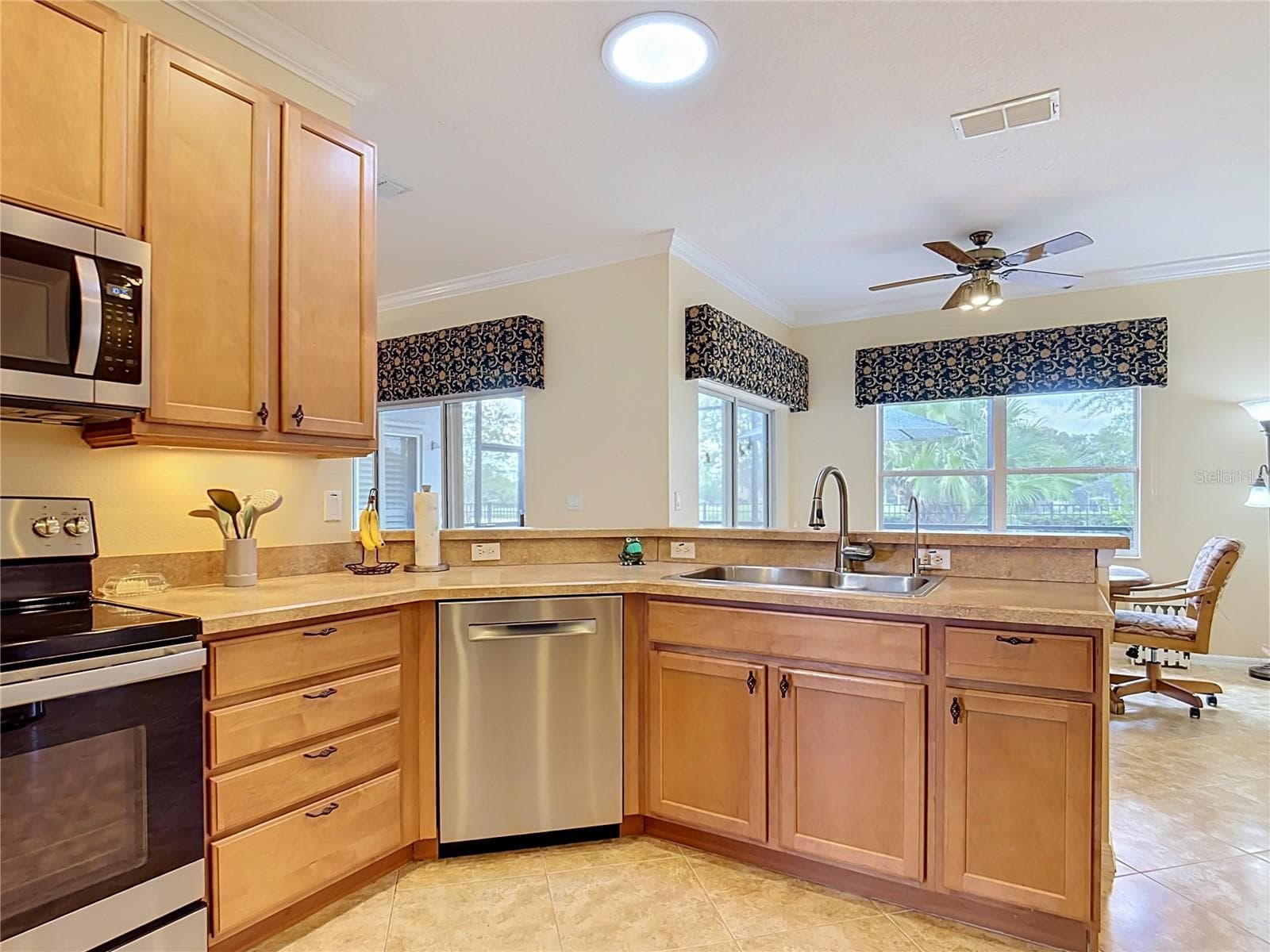 Single Family Residence at 320 SORRENTO RD, POINCIANA, photo 16 of 69