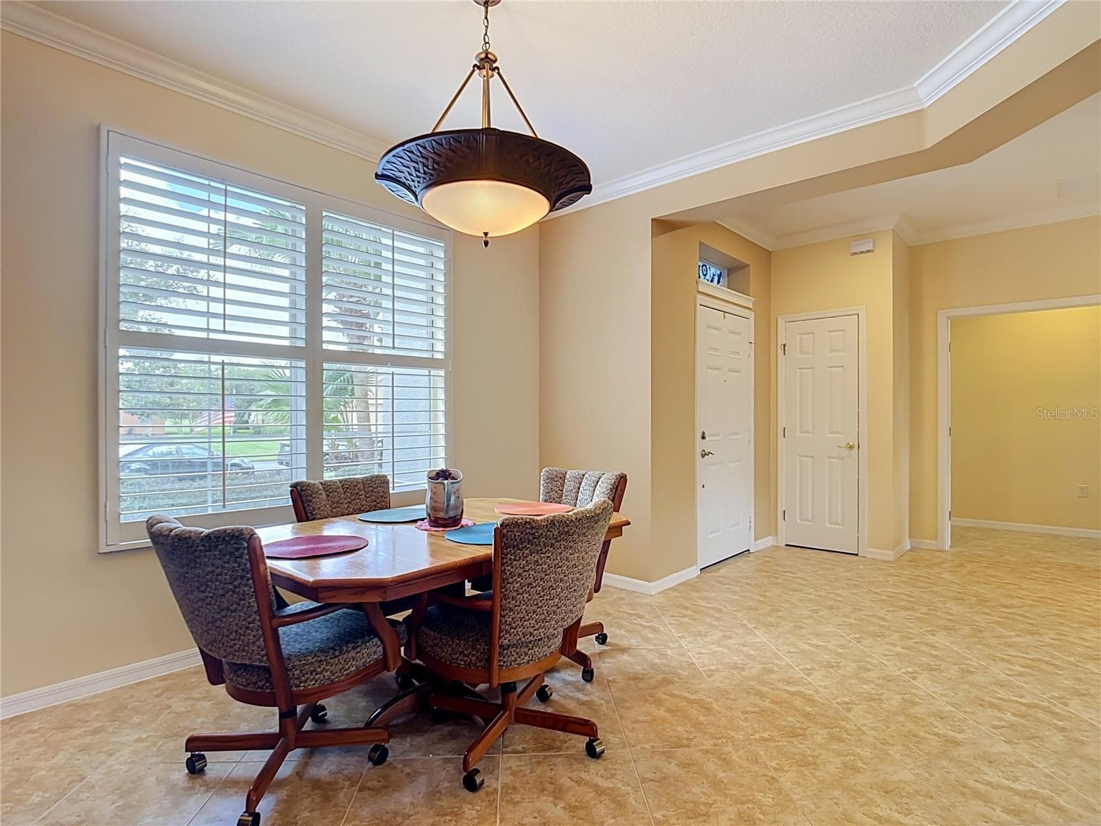 Breakfast Nook - 320 SORRENTO RD, POINCIANA