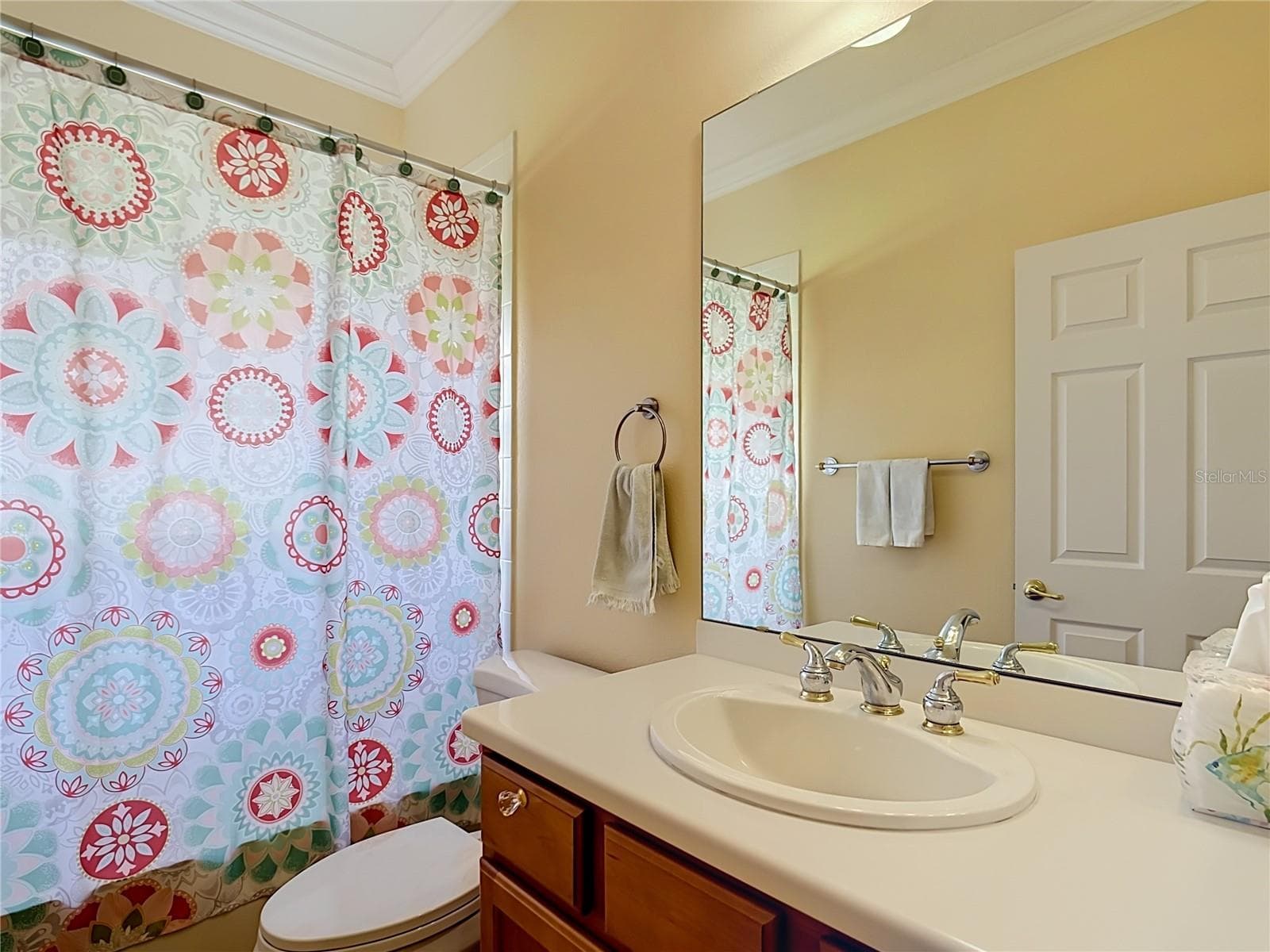 2nd FULL Bathroom - 320 SORRENTO RD, POINCIANA