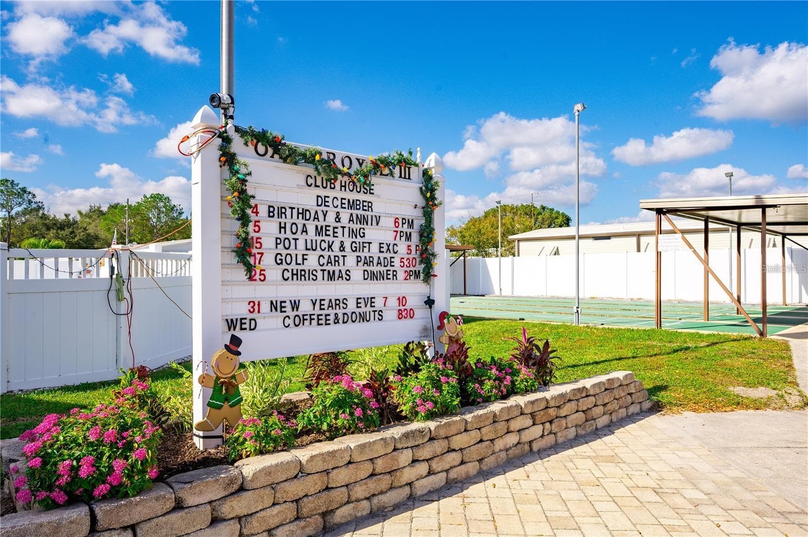 Welcome to Oaks Royal 55+ community. - 36346 LE SABRE WAY, ZEPHYRHILLS