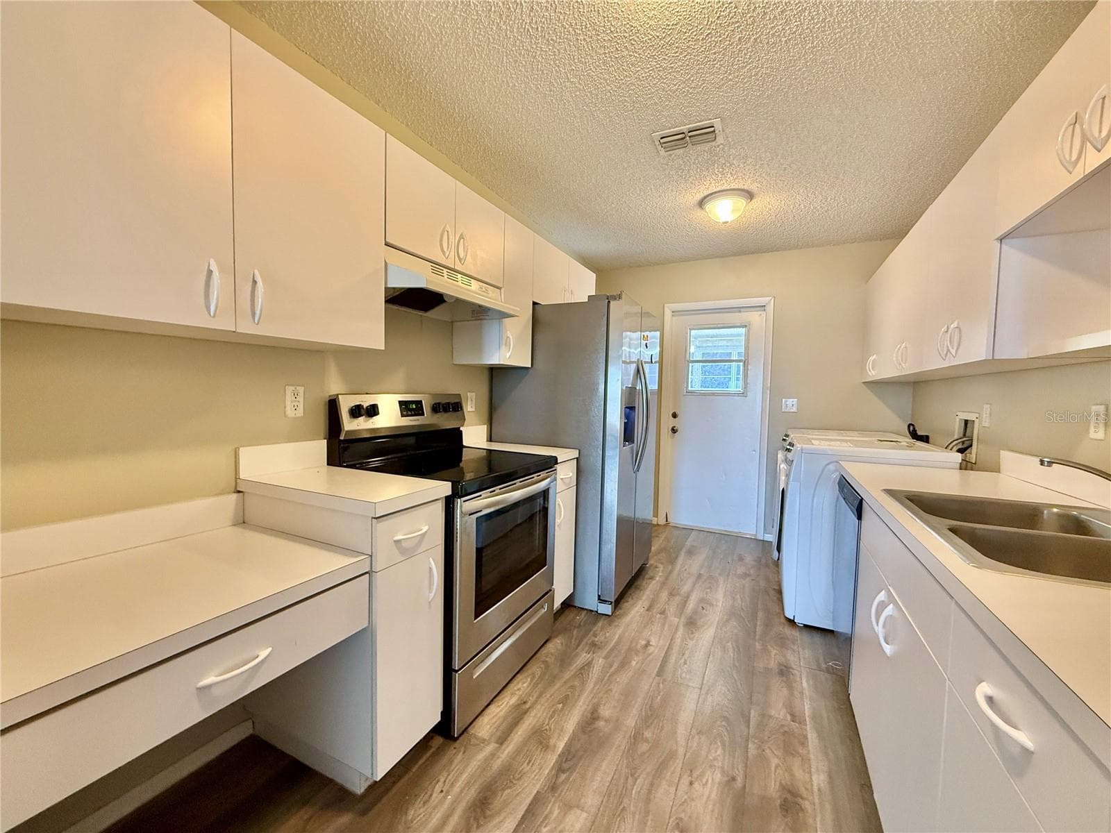 Condominium at 350 WINTER RIDGE BLVD #350, WINTER HAVEN, photo 7 of 22