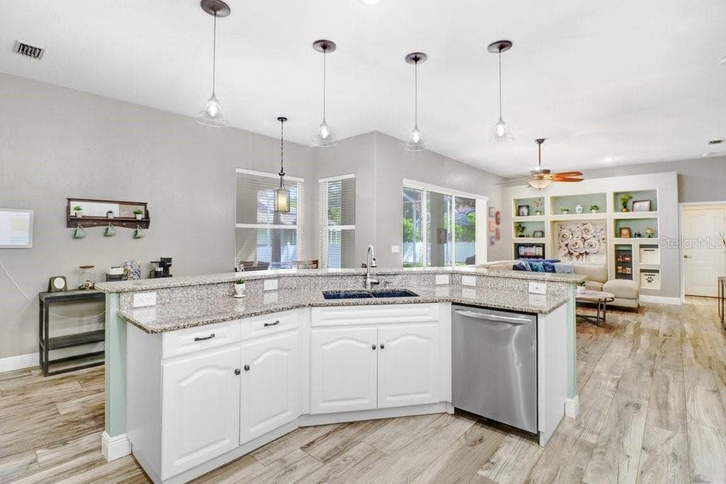 Single Family Residence at 2203 VALRICO FOREST DR, VALRICO, photo 7 of 41