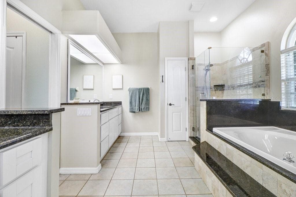 Single Family Residence at 2203 VALRICO FOREST DR, VALRICO, photo 15 of 41