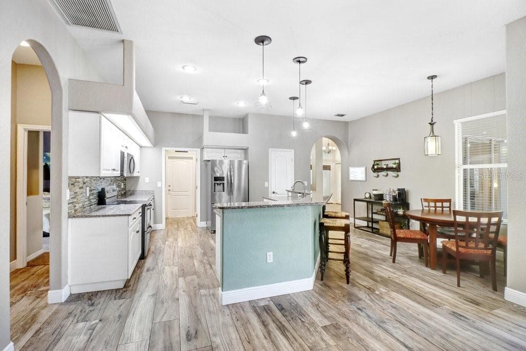 Single Family Residence at 2203 VALRICO FOREST DR, VALRICO, photo 19 of 41