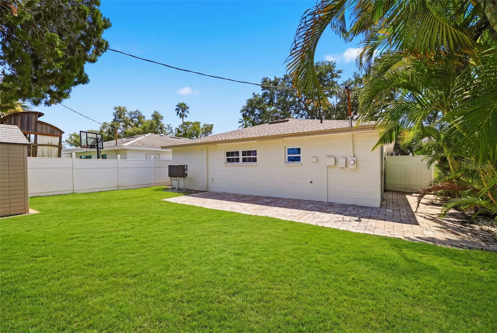 Single Family Residence at 615 E DAVIS BLVD, TAMPA, photo 36 of 89