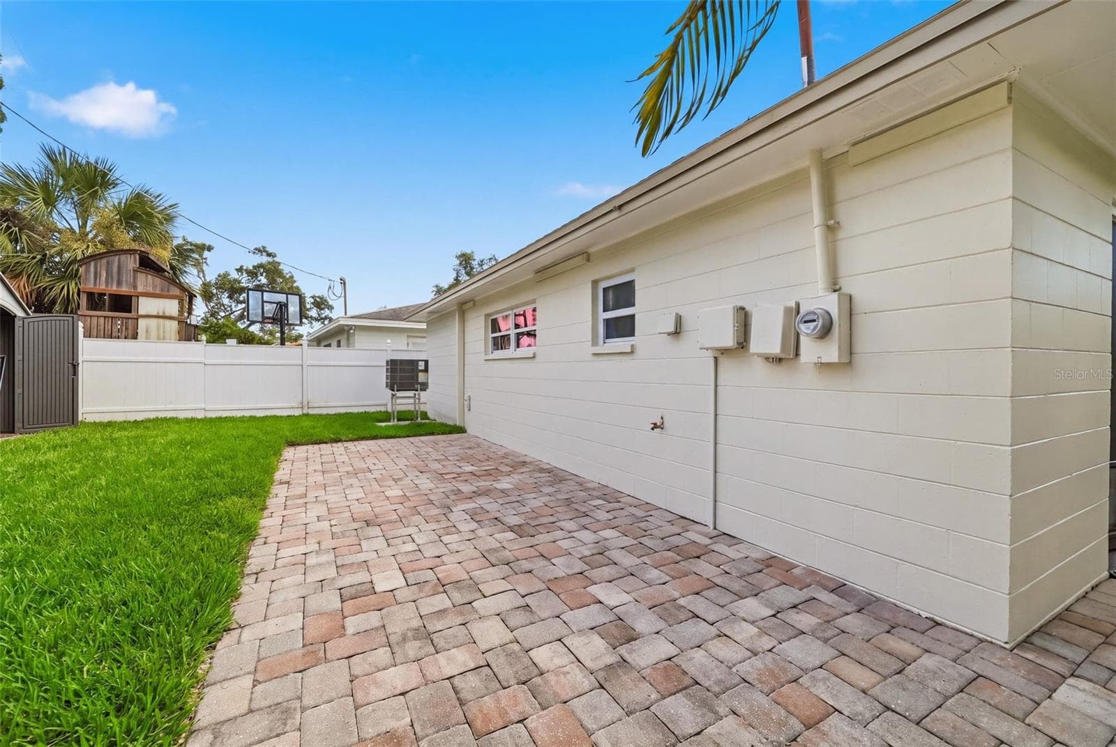 Single Family Residence at 615 E DAVIS BLVD, TAMPA, photo 33 of 89