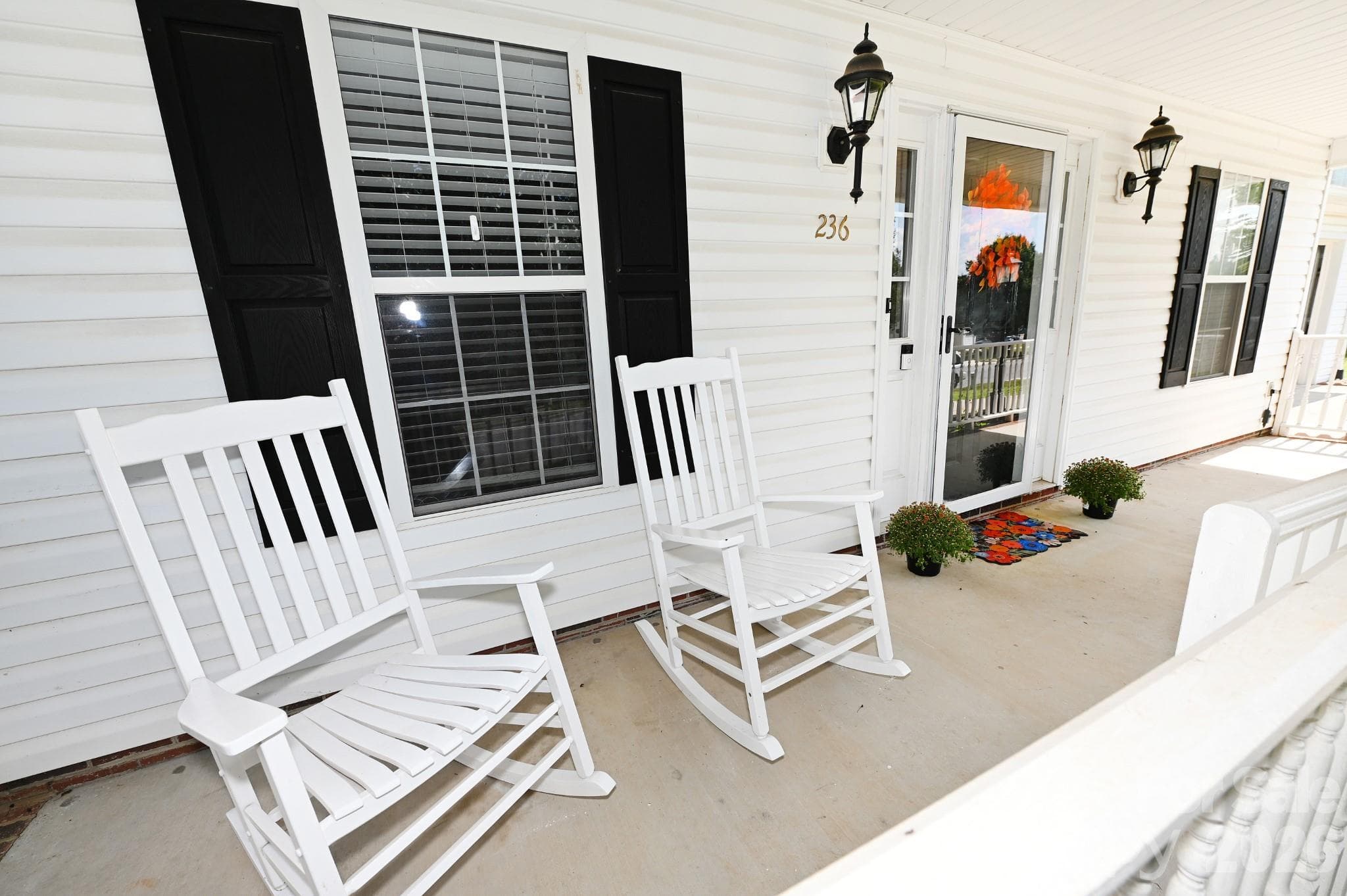 You don't have to leave. Stay a while with your favorite book or beverage. - 236 17th Avenue SE, Hickory