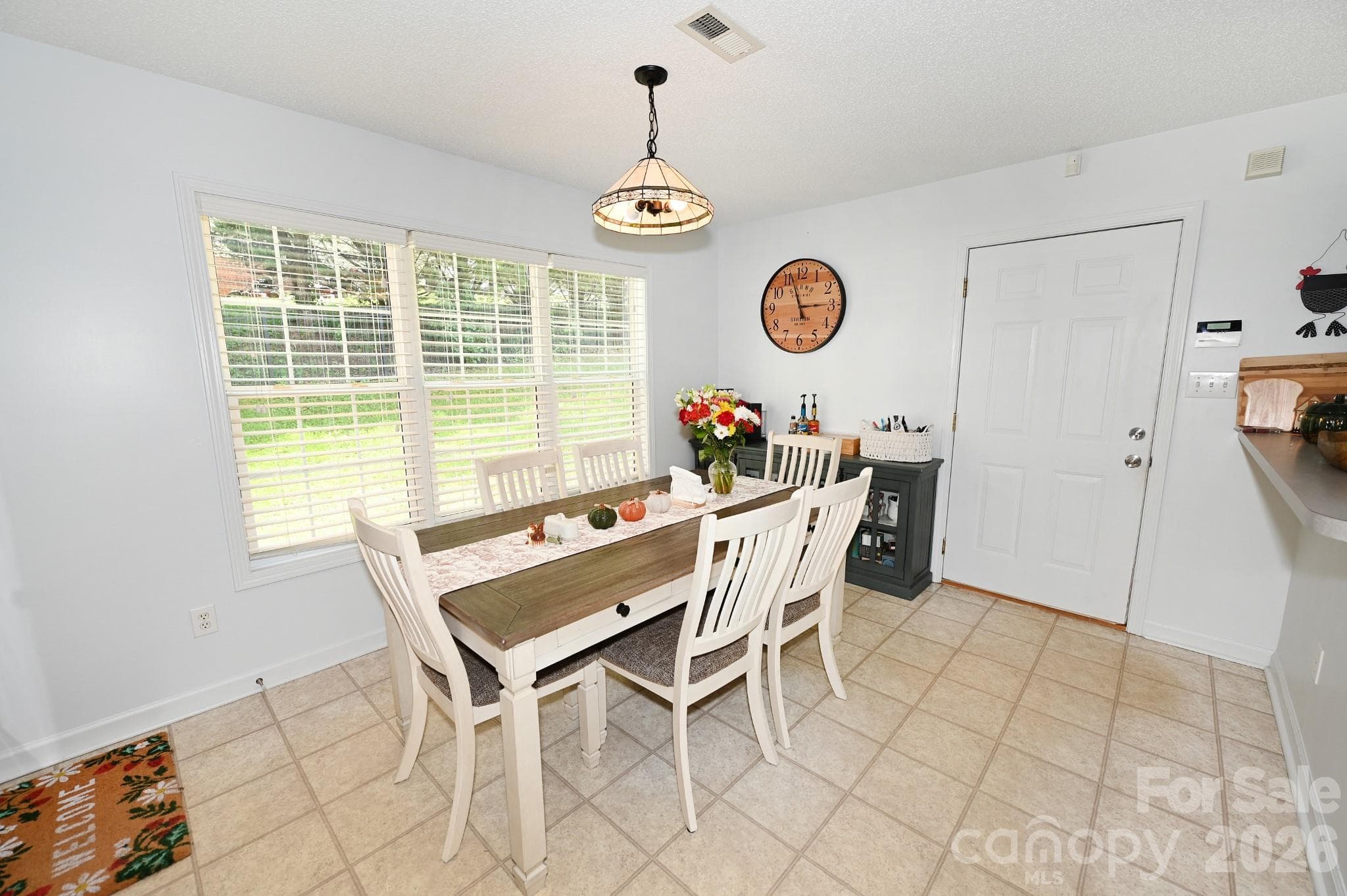 Single Family Residence at 236 17th Avenue SE, Hickory, photo 10 of 47