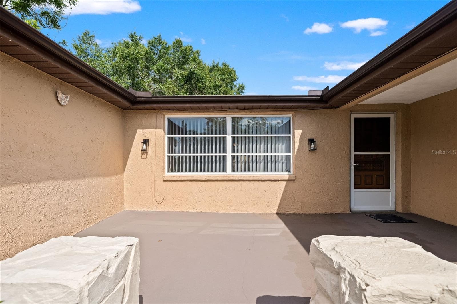 Single Family Residence at 9926 LAKESIDE LN, PORT RICHEY, photo 5 of 51