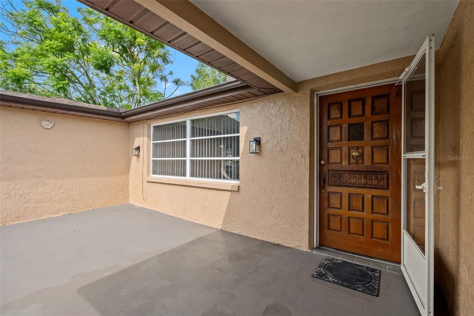 Single Family Residence at 9926 LAKESIDE LN, PORT RICHEY, photo 6 of 51