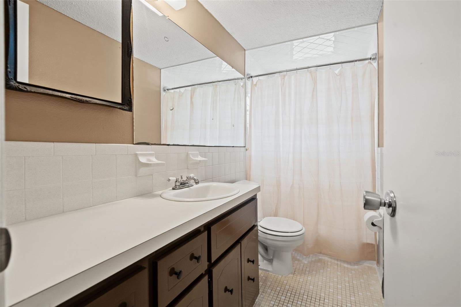 Single Family Residence at 9926 LAKESIDE LN, PORT RICHEY, photo 18 of 51