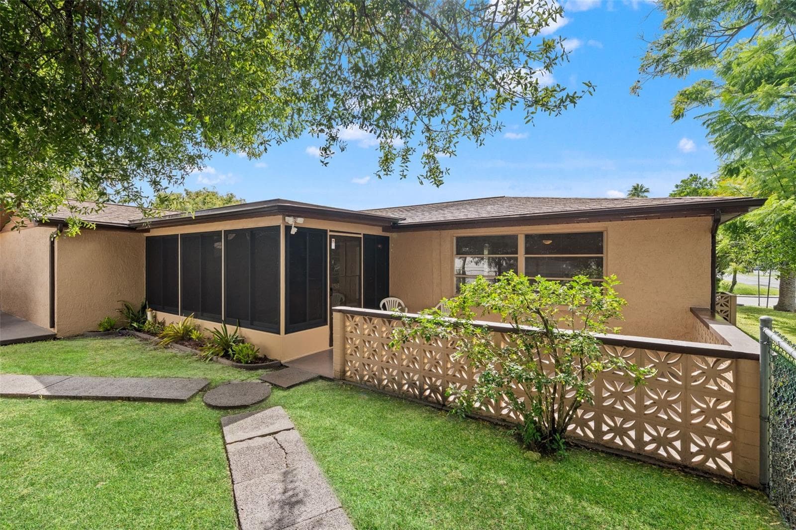 Single Family Residence at 9926 LAKESIDE LN, PORT RICHEY, photo 38 of 51