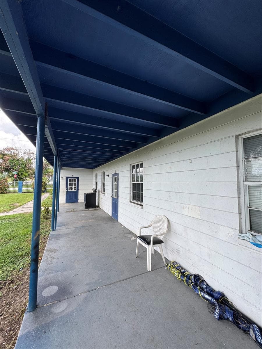 Quadruplex at 1010 EO DOUGLAS AVE #S1-4, SEBRING, photo 6 of 36