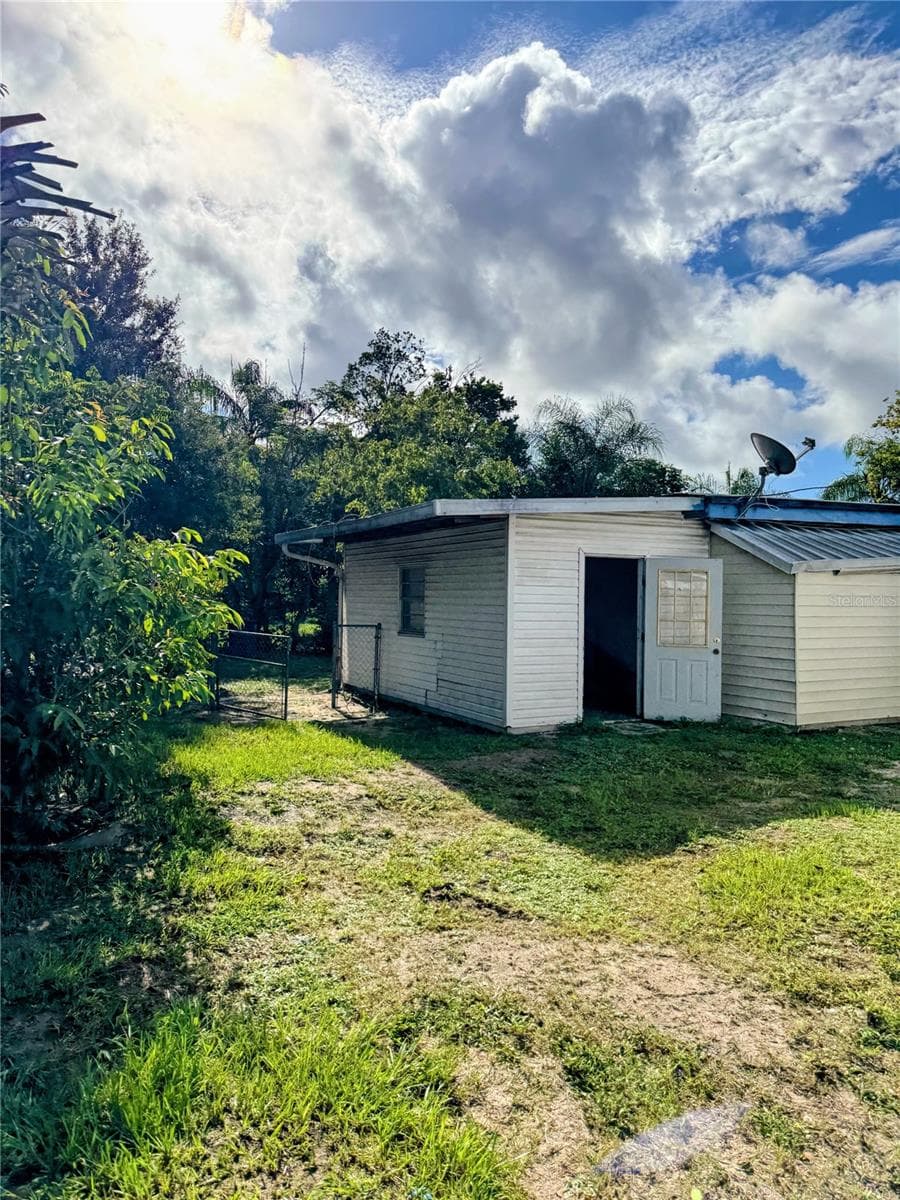 Quadruplex at 1010 EO DOUGLAS AVE #S1-4, SEBRING, photo 14 of 36
