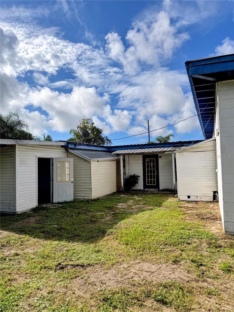 Quadruplex at 1010 EO DOUGLAS AVE #S1-4, SEBRING, photo 15 of 36