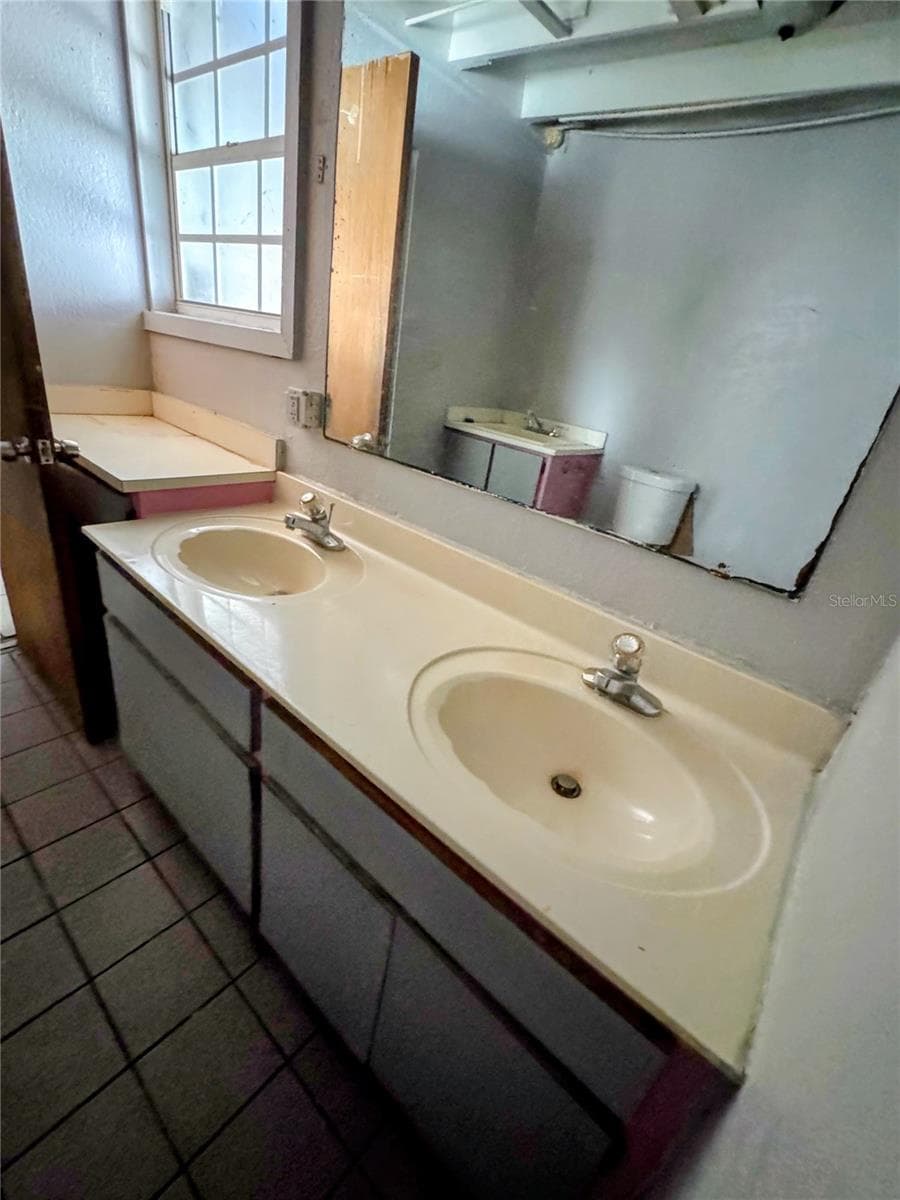 Quadruplex at 1010 EO DOUGLAS AVE #S1-4, SEBRING, photo 16 of 36