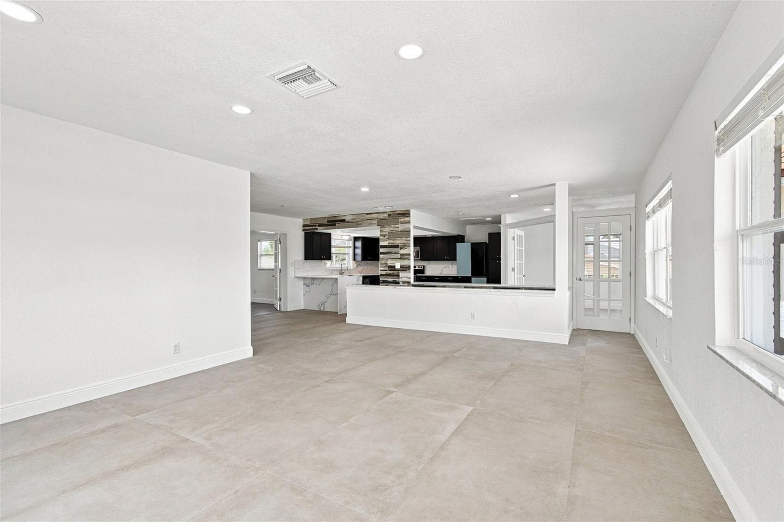 Single Family Residence at 112 16TH ST, BELLEAIR BEACH, photo 15 of 61