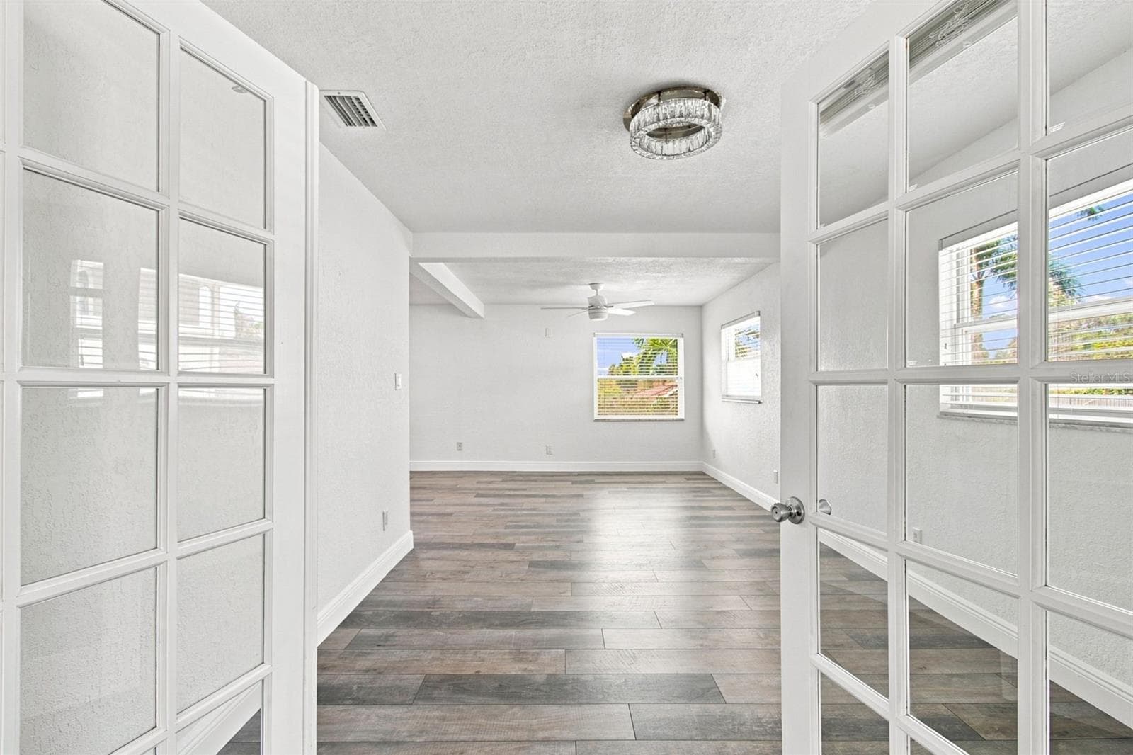 Single Family Residence at 112 16TH ST, BELLEAIR BEACH, photo 19 of 61