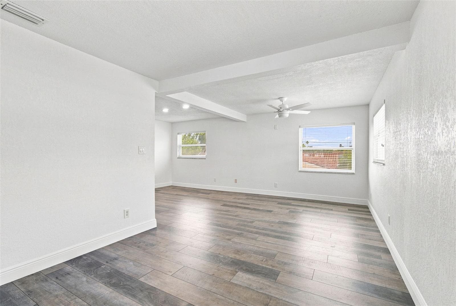Single Family Residence at 112 16TH ST, BELLEAIR BEACH, photo 20 of 61