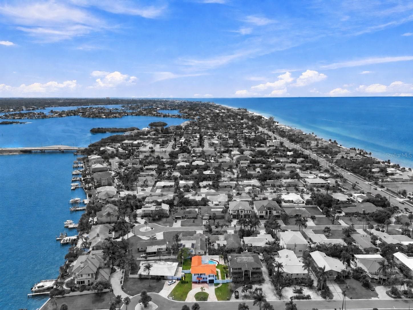 Walking Distance to Beach & Intracoastal - 112 16TH ST, BELLEAIR BEACH