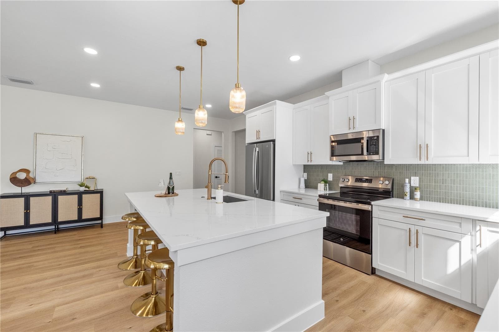 Single Family Residence at 3336 8TH AVE N, ST PETERSBURG, photo 13 of 80