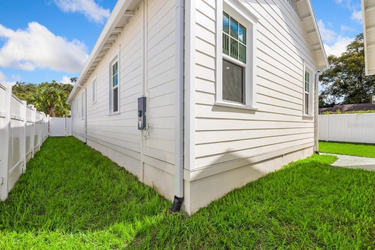 Single Family Residence at 3336 8TH AVE N, ST PETERSBURG, photo 54 of 80