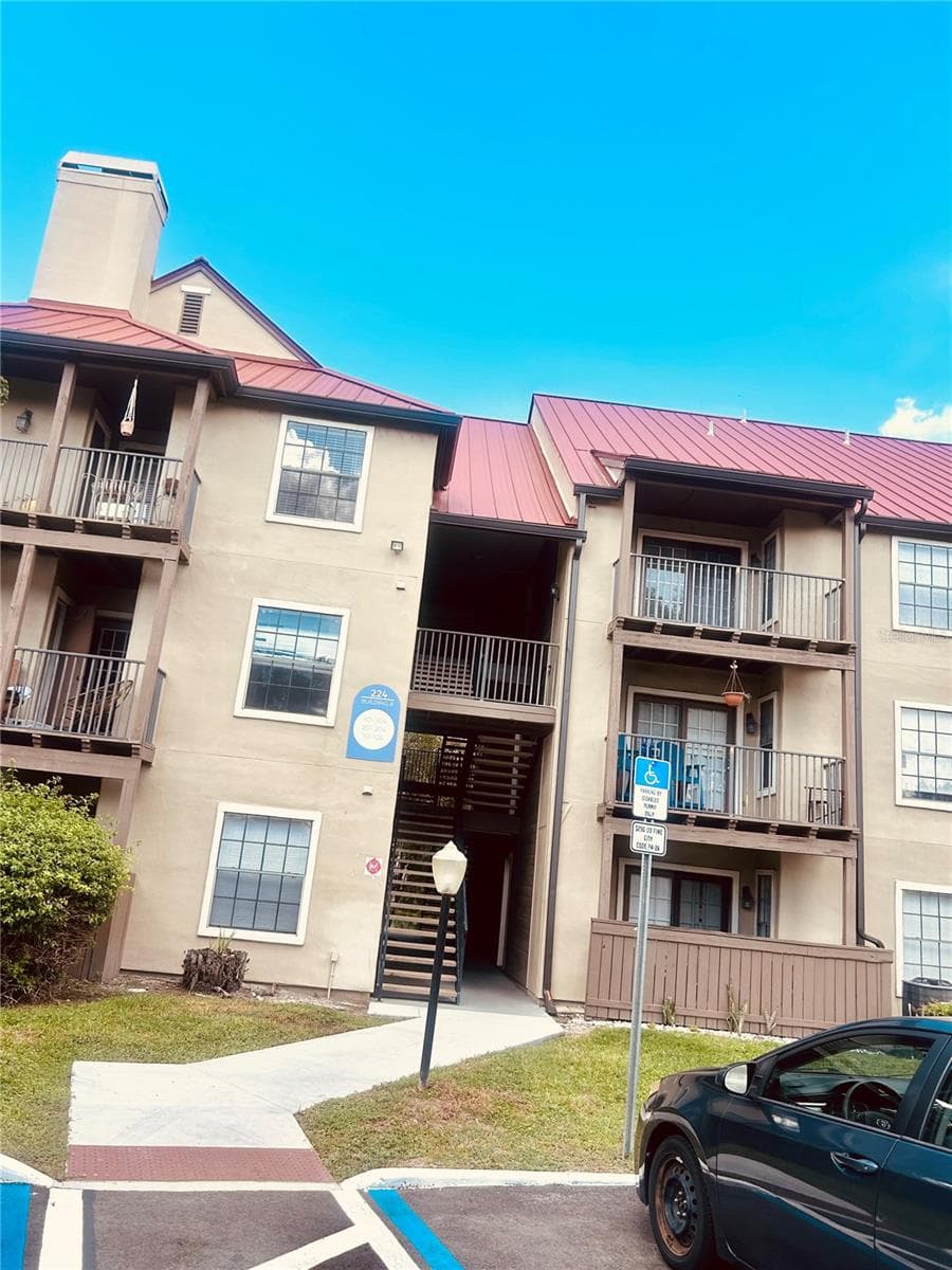 224 AFTON SQ #203