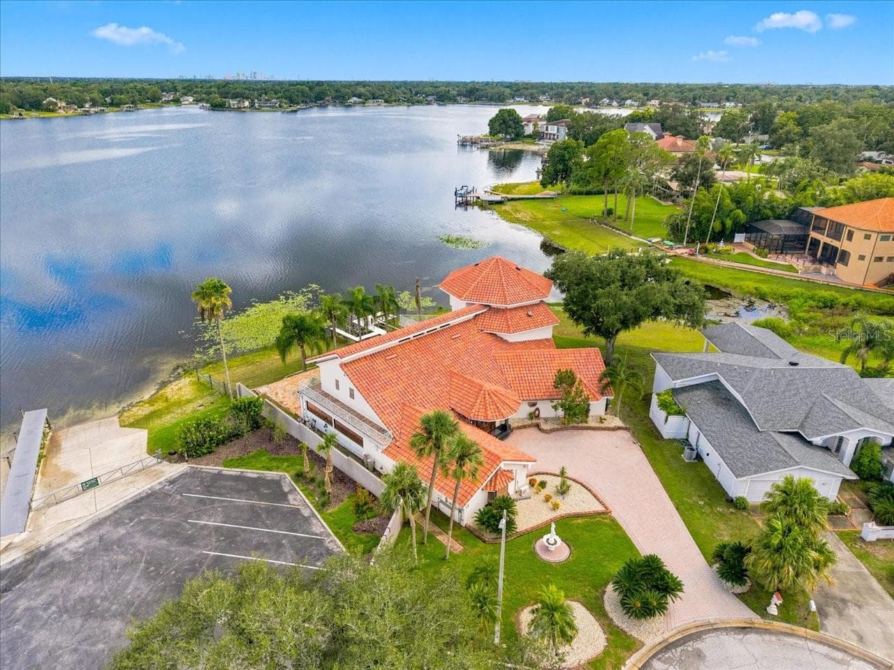 Single Family Residence at 11609 CARROLLWOOD DR, TAMPA, photo 6 of 96