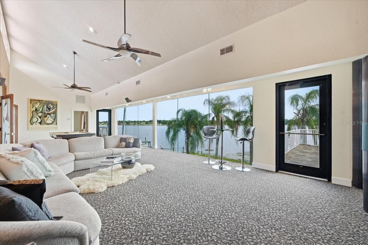 Single Family Residence at 11609 CARROLLWOOD DR, TAMPA, photo 34 of 96