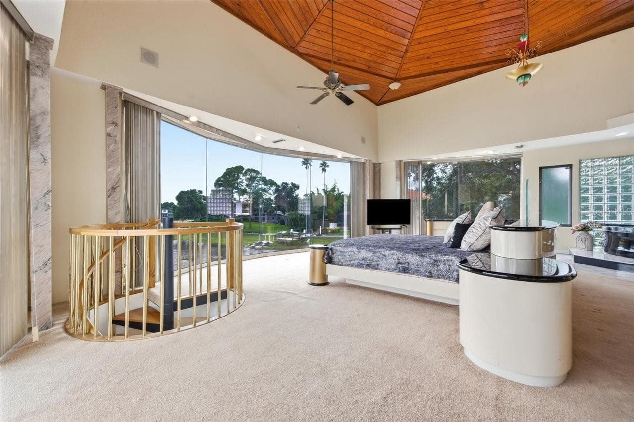 Single Family Residence at 11609 CARROLLWOOD DR, TAMPA, photo 38 of 96