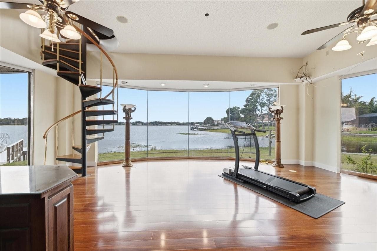 Single Family Residence at 11609 CARROLLWOOD DR, TAMPA, photo 41 of 96